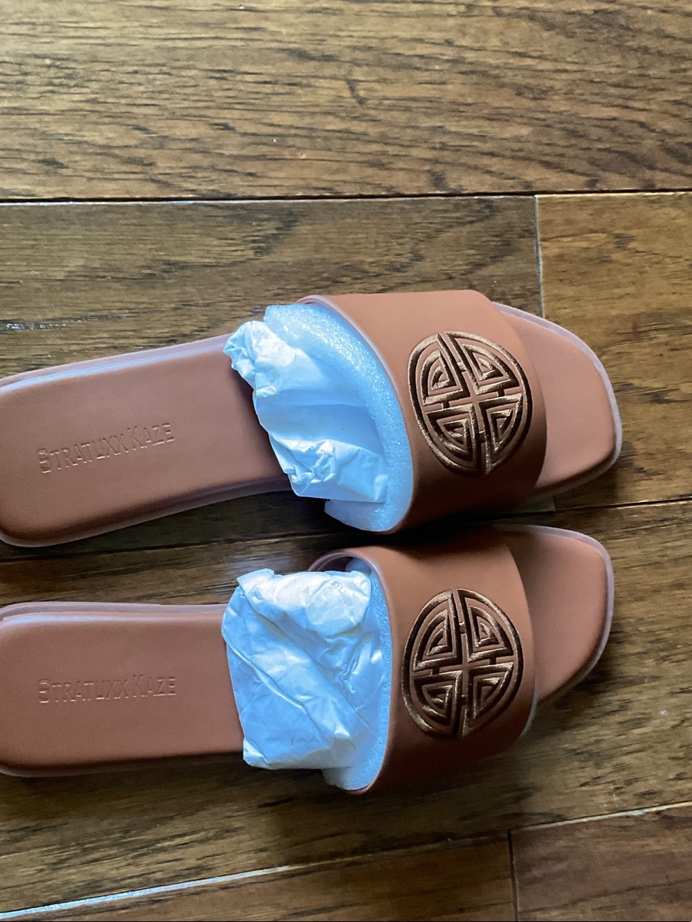 Stradivarius Brown Embossed Medallion Slide Sandals
